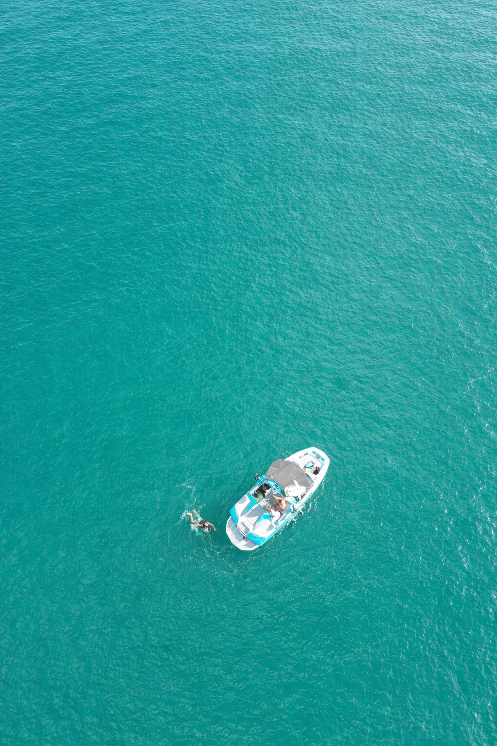 Session de wakesurf sur le lac Léman